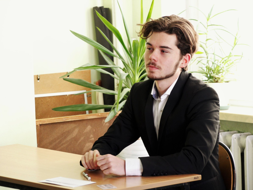 Maturzyści z Czerwoniaka rozpoczęli maturalne zmagania