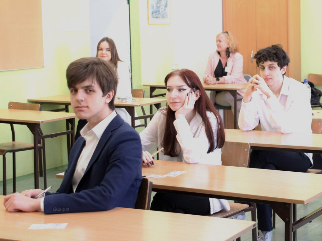 Maturzyści z Czerwoniaka rozpoczęli maturalne zmagania