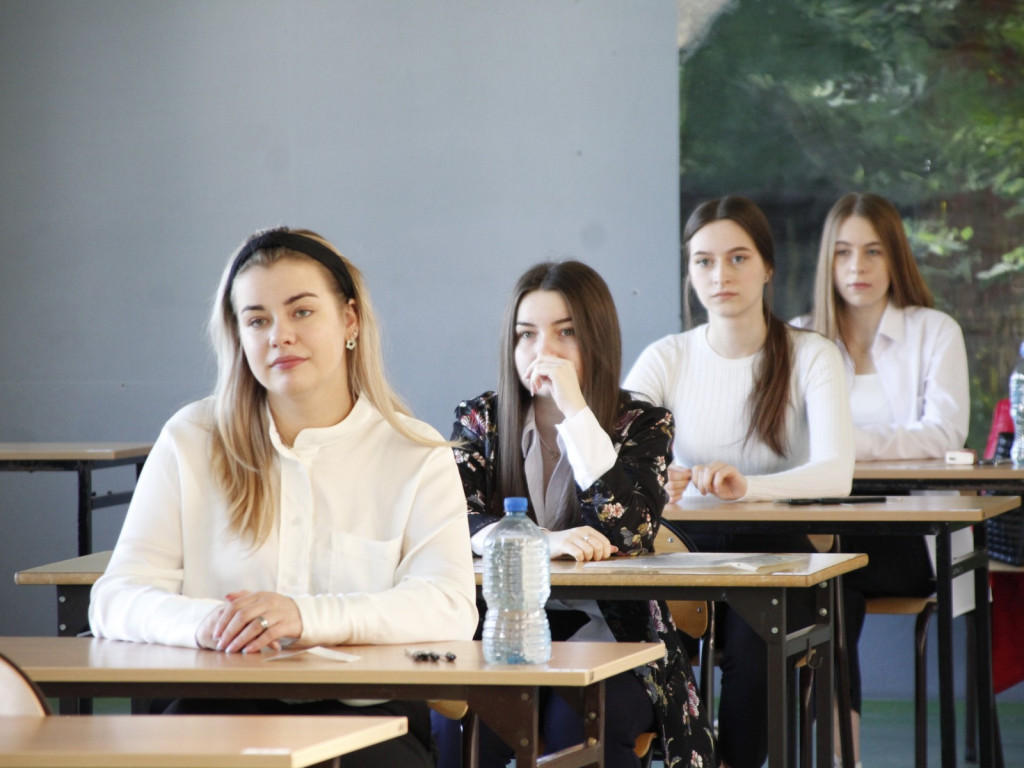 Maturzyści z Czerwoniaka rozpoczęli maturalne zmagania