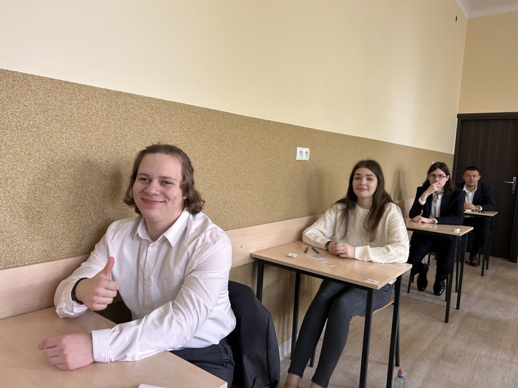 Maturzyści z Elektryka zdają egzamin dojrzałości