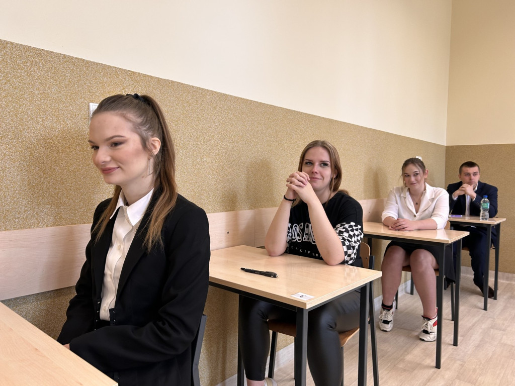 Maturzyści z Elektryka zdają egzamin dojrzałości