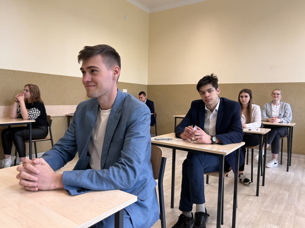 Maturzyści z Elektryka zdają egzamin dojrzałości