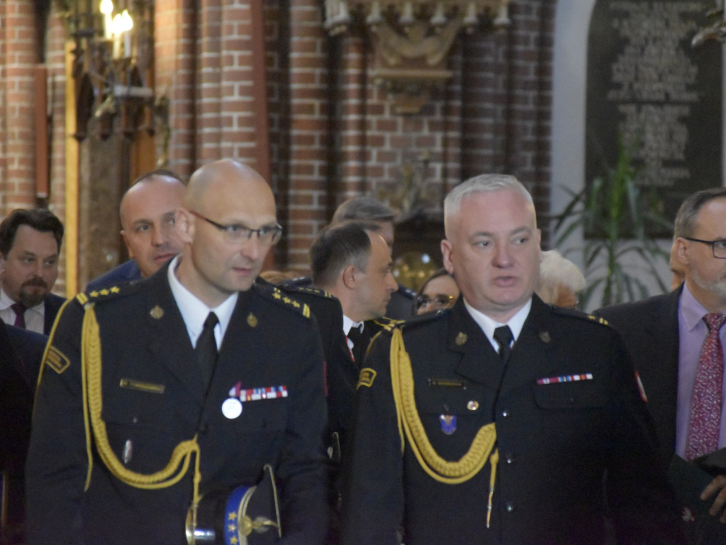 Strażakom podziękowano za służbę i poświęcenie