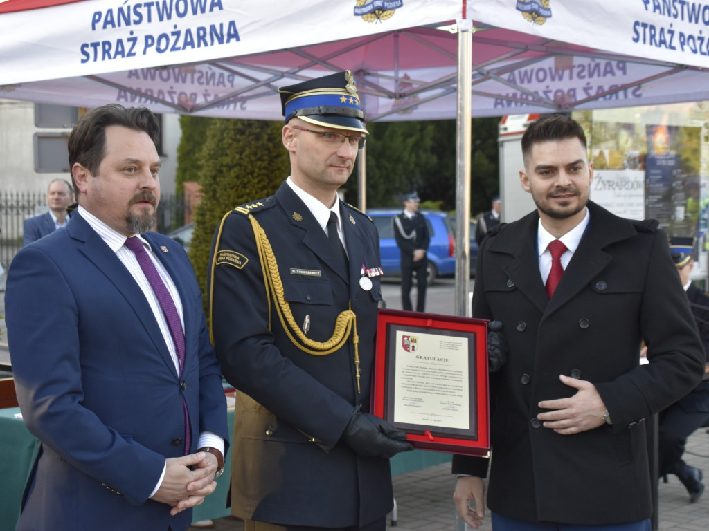 Strażakom podziękowano za służbę i poświęcenie