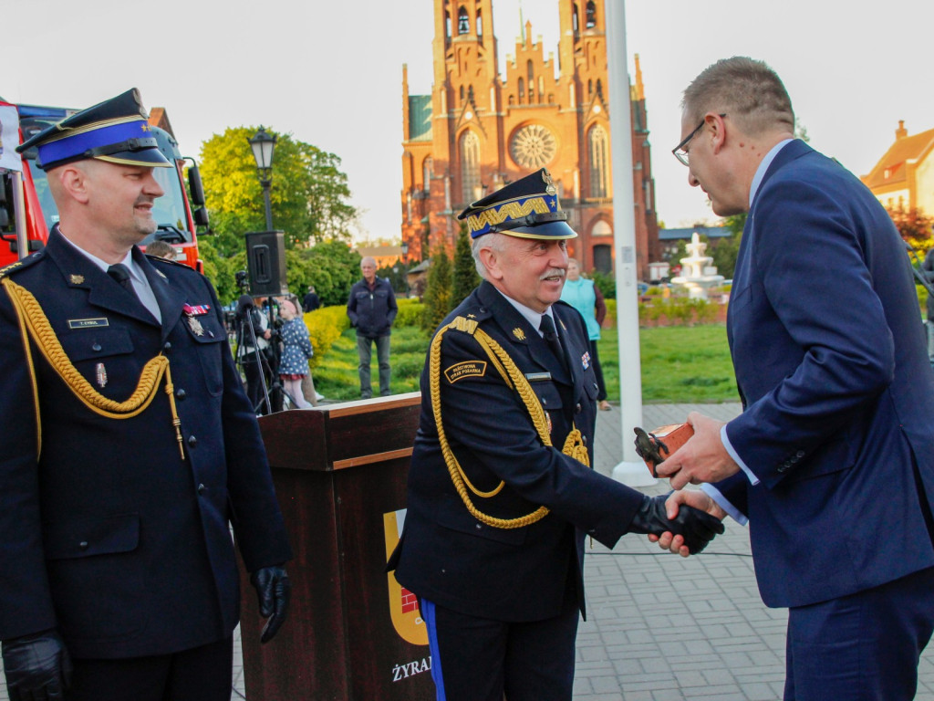 Strażakom podziękowano za służbę i poświęcenie