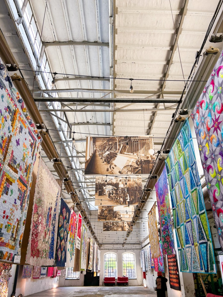 Patchworki i zwiedzanie Muzeum Lniarstwa
