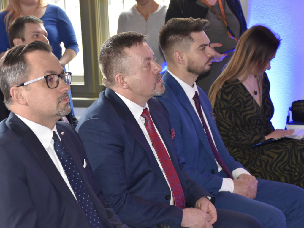 Jest porozumienie Wiceministra i Prezydenta - CPK zbuduje wiadukt