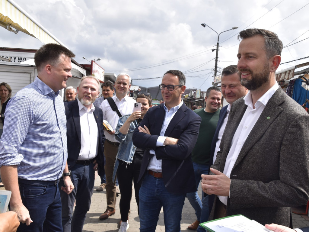 Przyjechali do Żyrardowa - na zakupy i... po głosy