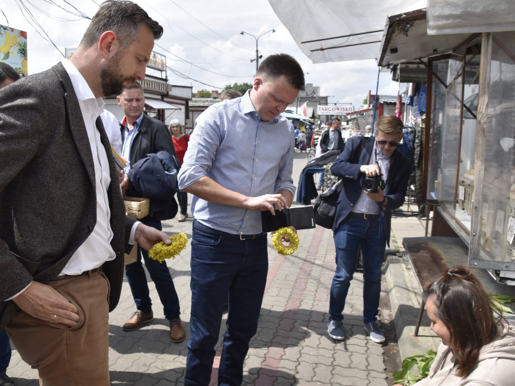 Przyjechali do Żyrardowa - na zakupy i... po głosy