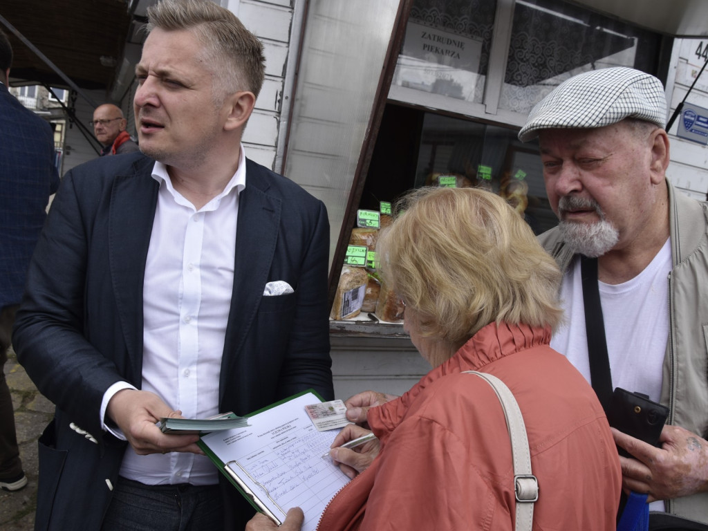 Przyjechali do Żyrardowa - na zakupy i... po głosy