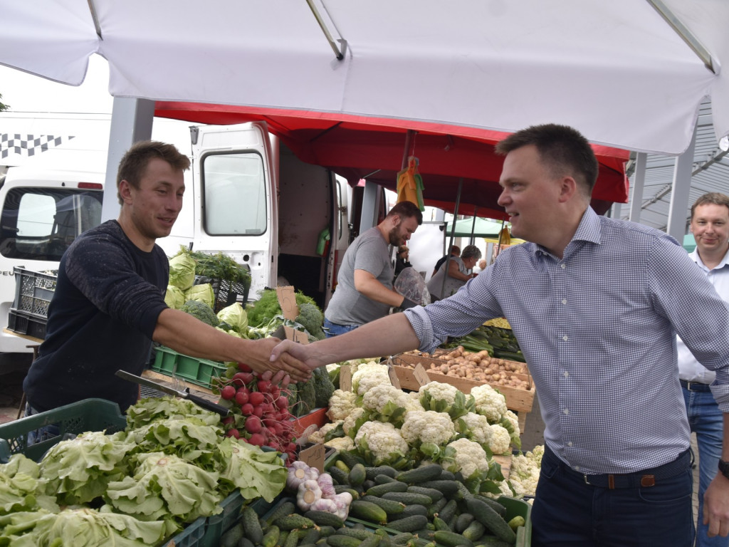 Przyjechali do Żyrardowa - na zakupy i... po głosy