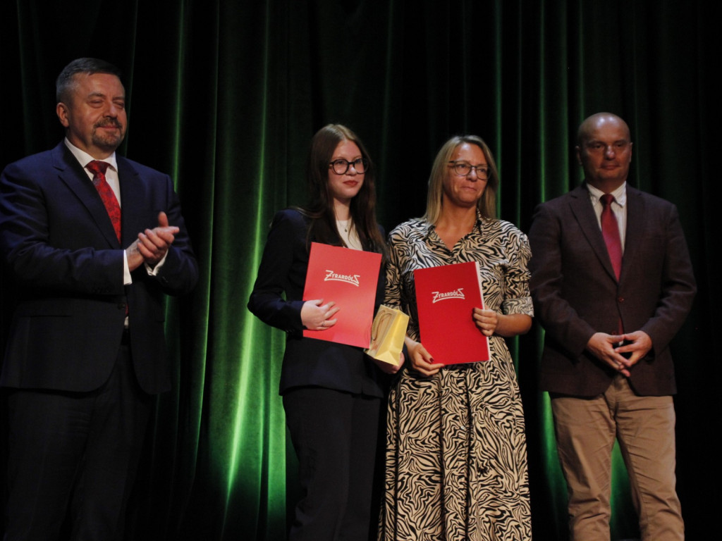 63 wspaniałych prymusów z żyrardowskich szkół