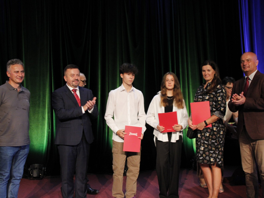 63 wspaniałych prymusów z żyrardowskich szkół