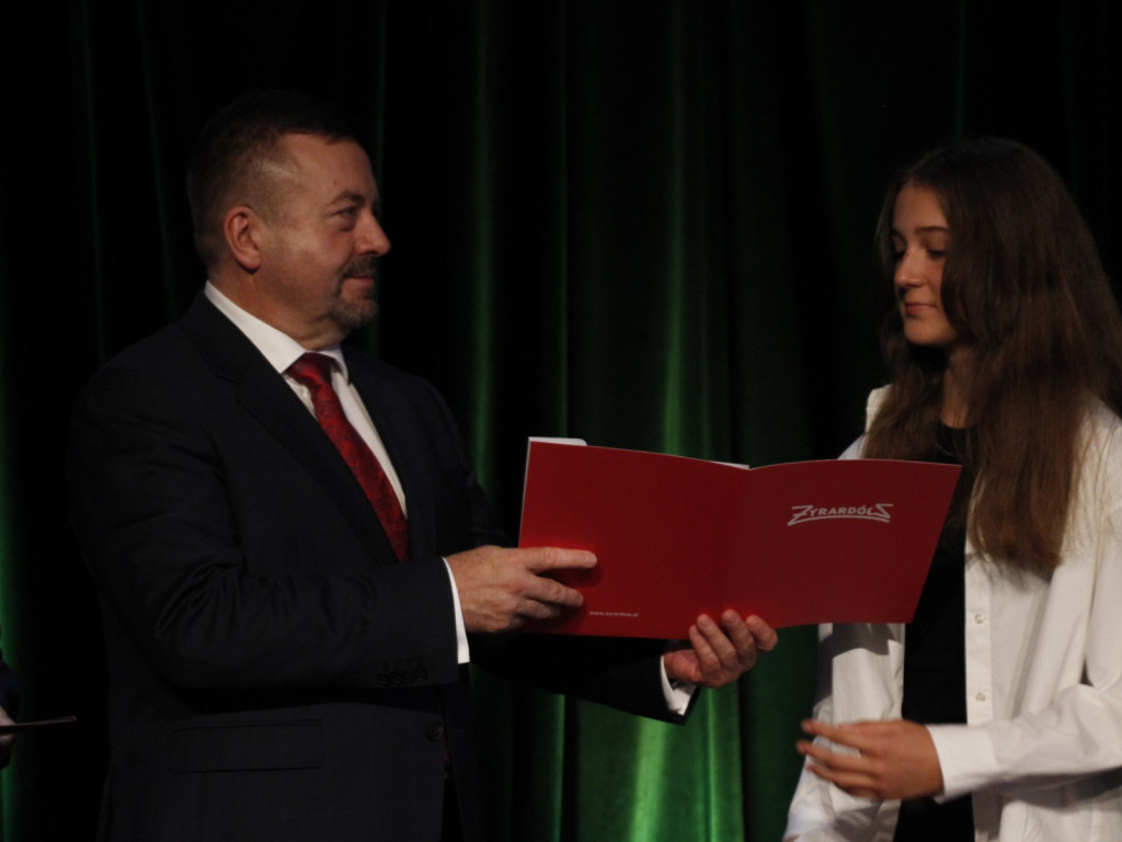 63 wspaniałych prymusów z żyrardowskich szkół