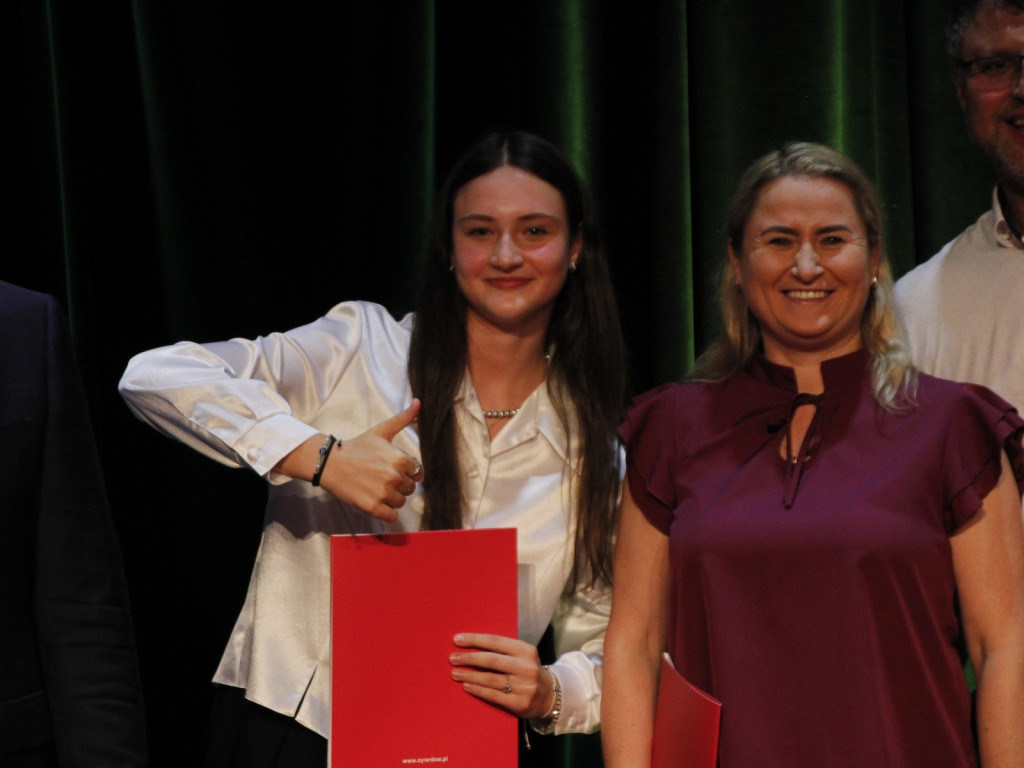 63 wspaniałych prymusów z żyrardowskich szkół