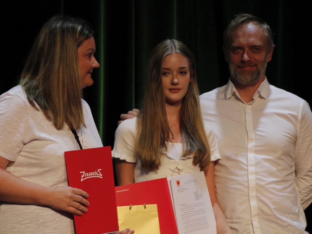 63 wspaniałych prymusów z żyrardowskich szkół