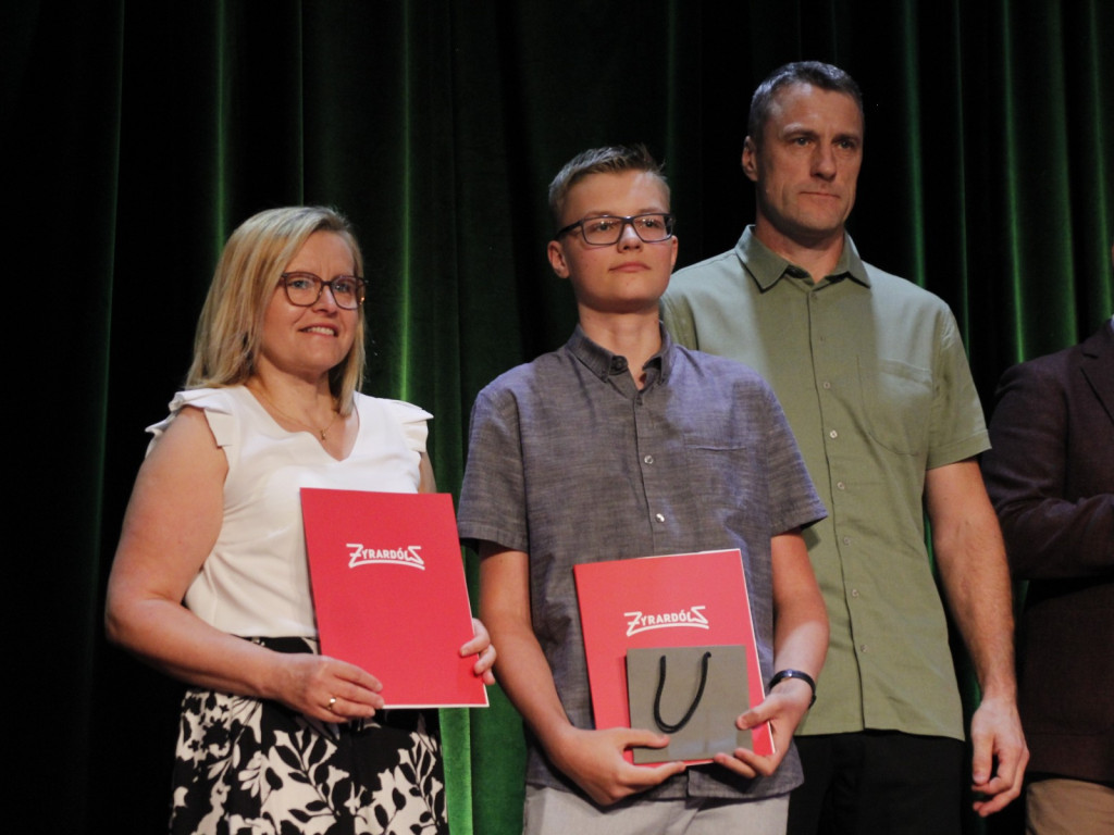 63 wspaniałych prymusów z żyrardowskich szkół