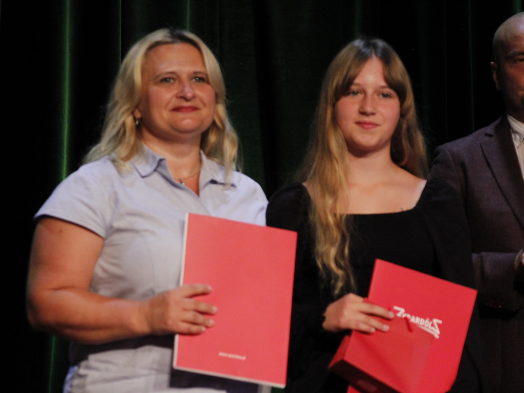 63 wspaniałych prymusów z żyrardowskich szkół