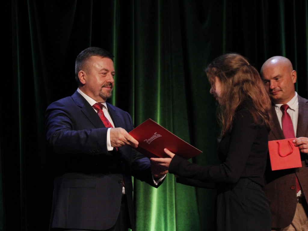 63 wspaniałych prymusów z żyrardowskich szkół