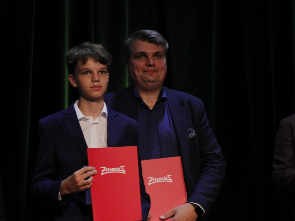 63 wspaniałych prymusów z żyrardowskich szkół