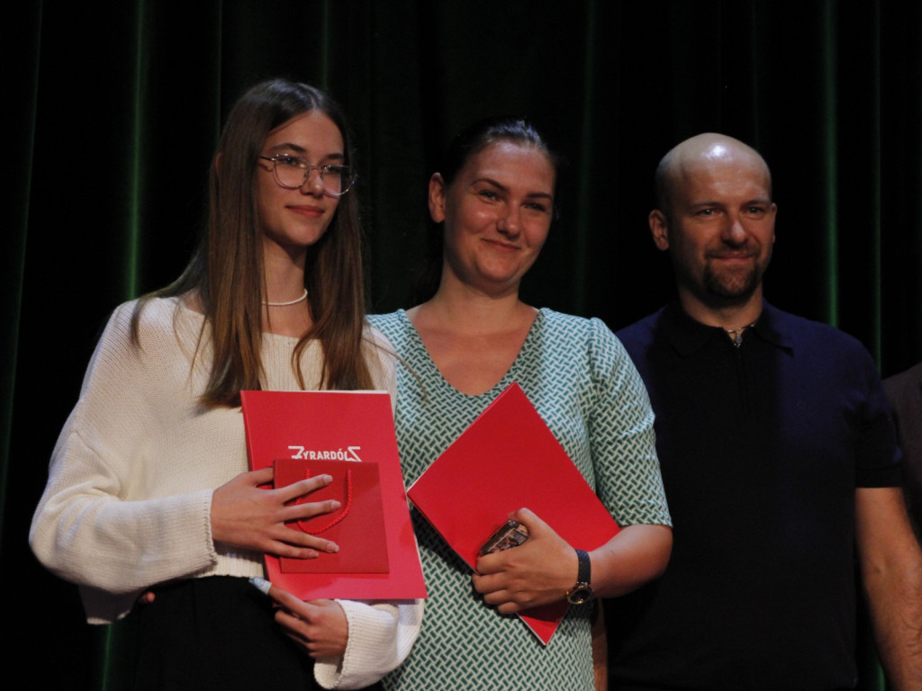 63 wspaniałych prymusów z żyrardowskich szkół