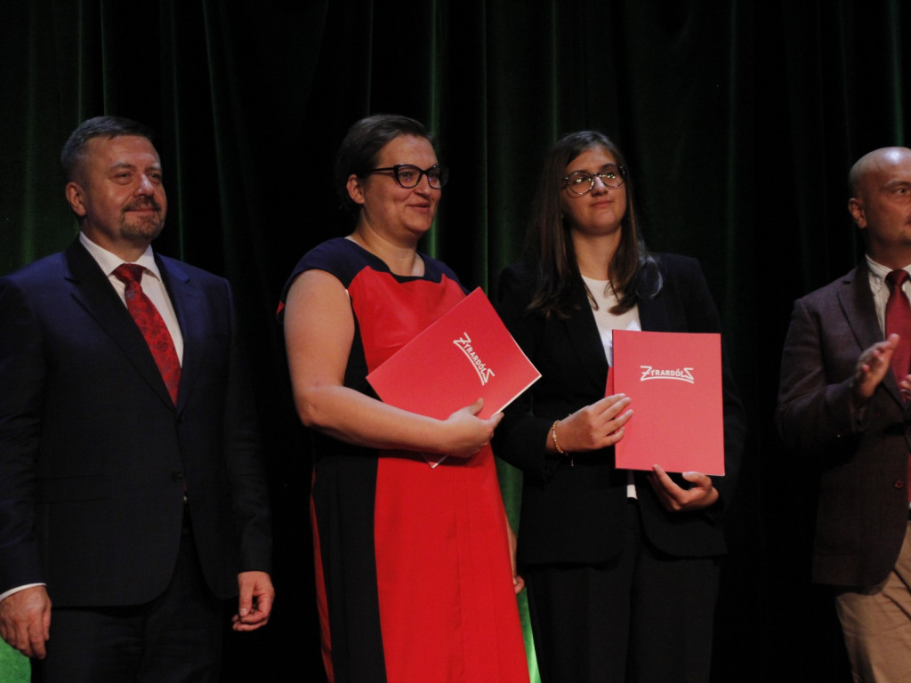 63 wspaniałych prymusów z żyrardowskich szkół