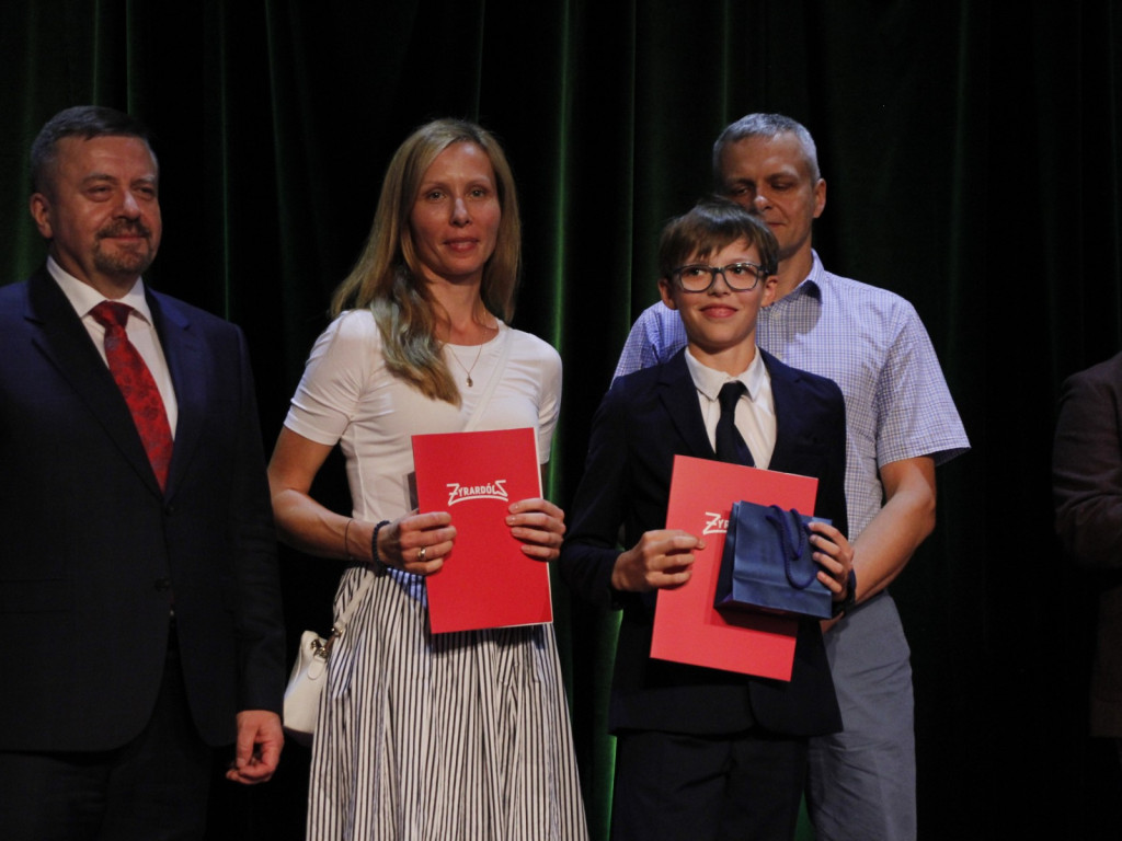 63 wspaniałych prymusów z żyrardowskich szkół