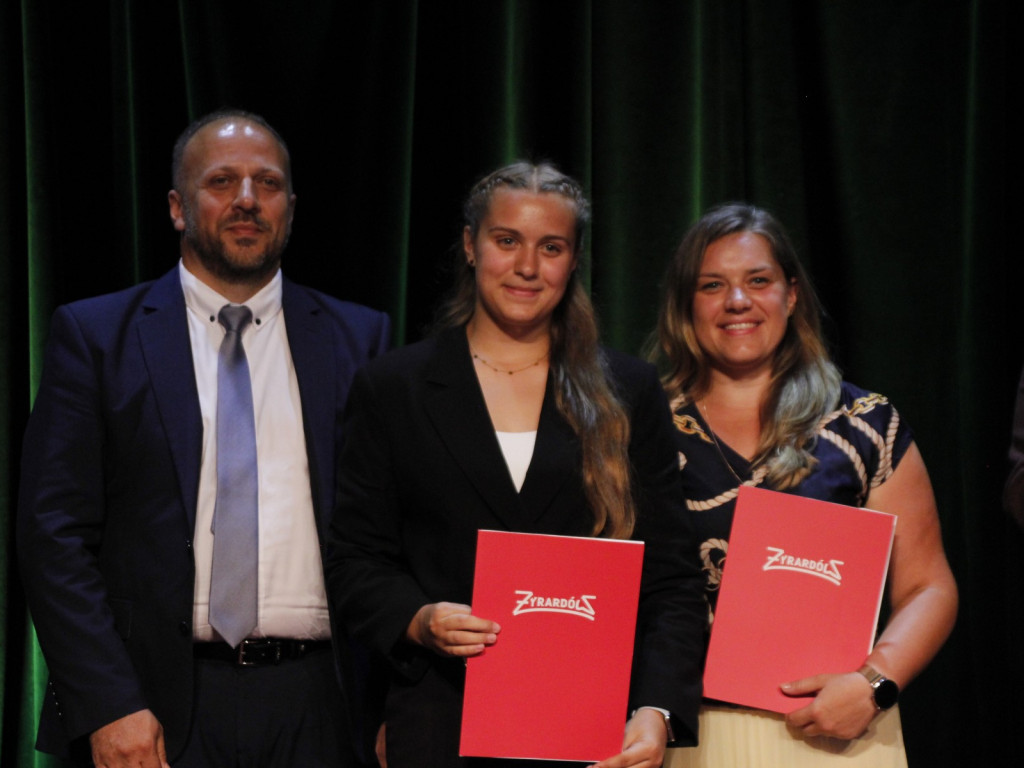 63 wspaniałych prymusów z żyrardowskich szkół