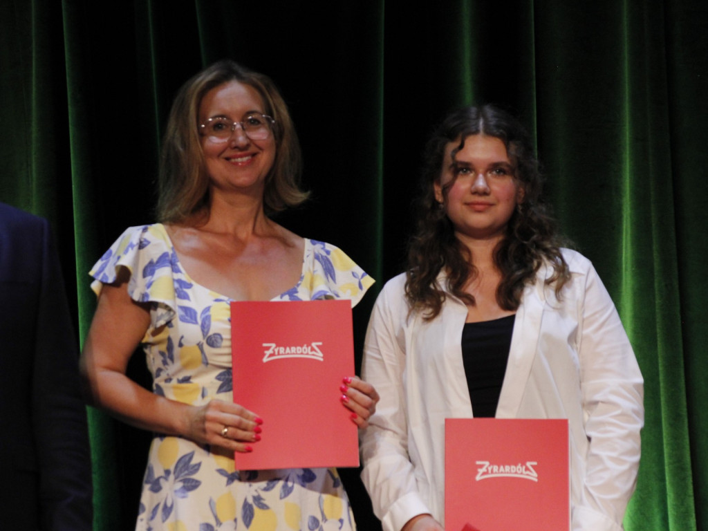 63 wspaniałych prymusów z żyrardowskich szkół