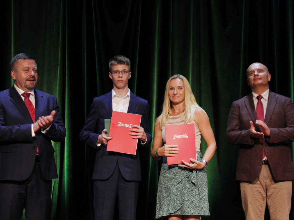 63 wspaniałych prymusów z żyrardowskich szkół