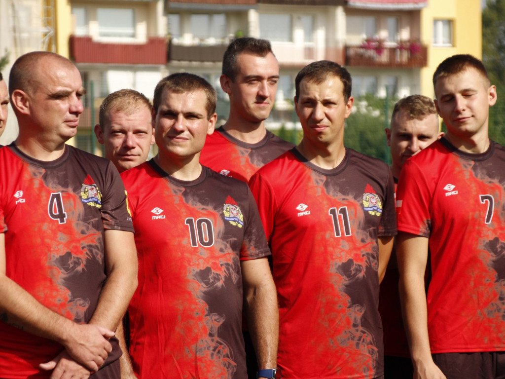 Strażacką rywalizację na boisku wygrali druhowie z Bartnik
