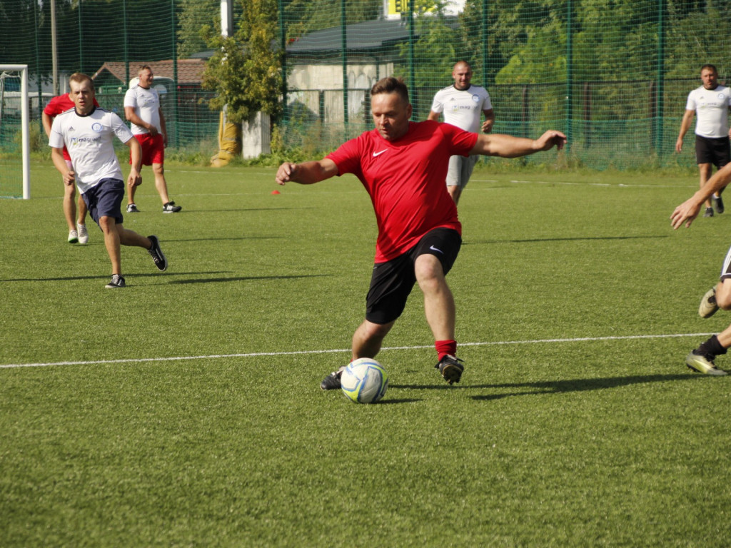 Strażacką rywalizację na boisku wygrali druhowie z Bartnik
