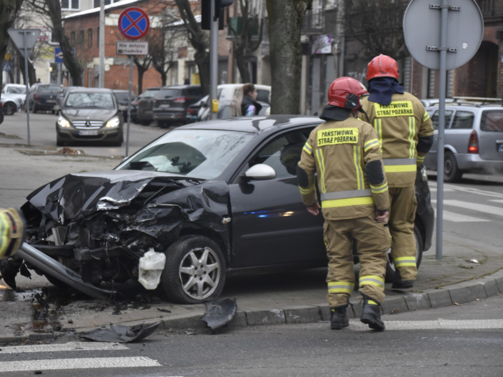 Groźny wypadek - pierwszy na tych światłach