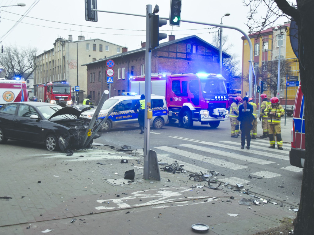 Groźny wypadek - pierwszy na tych światłach