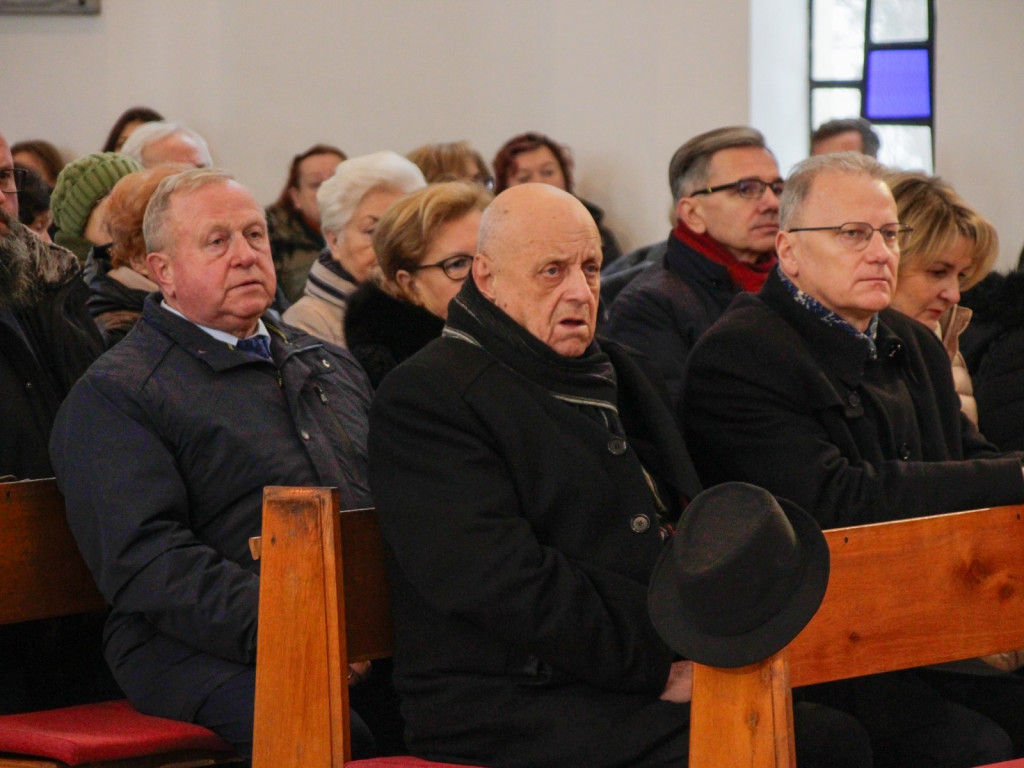 Szkoła w Międzyborowie. Sto lat pełne wspomnień i sukcesów