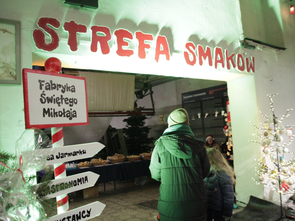 Magia Świąt opanowała historyczną fabrykę lnu!