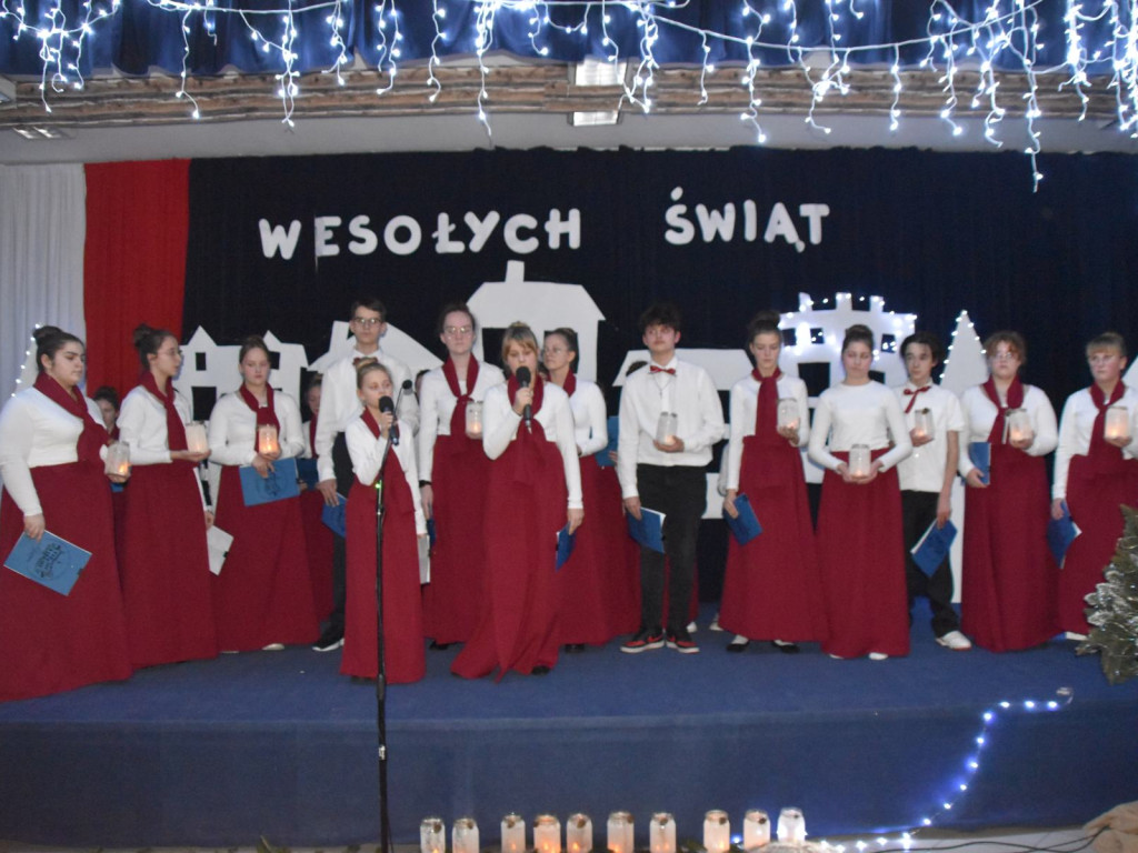 Czas radujących się serc i podniosłych słów
