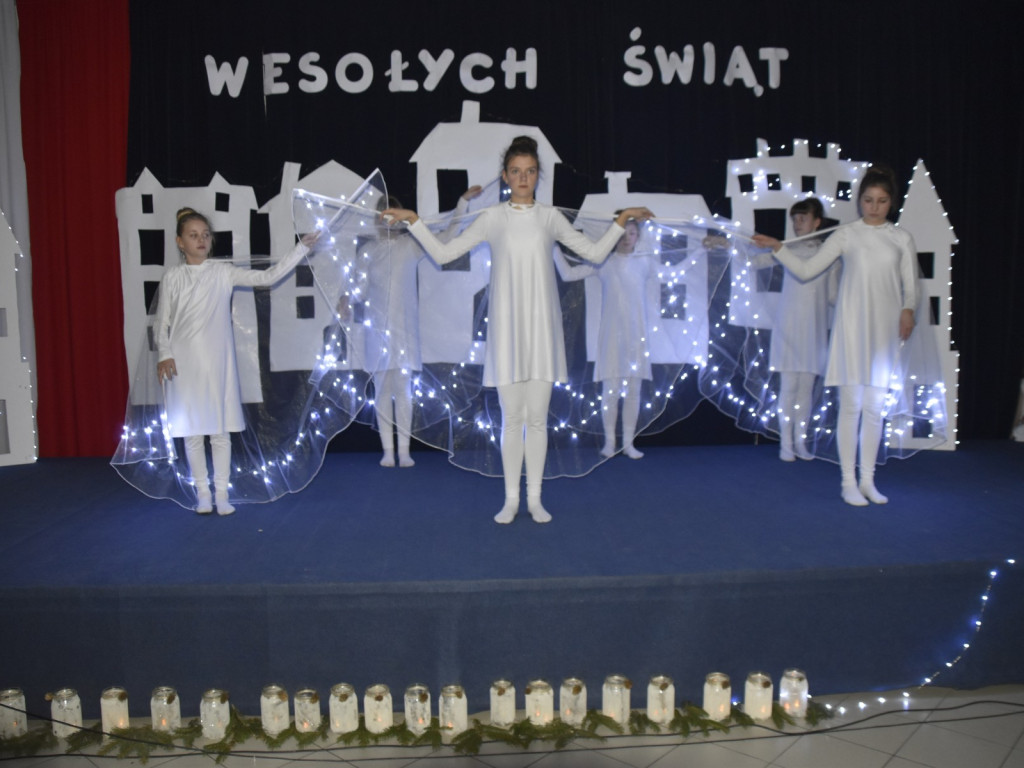 Czas radujących się serc i podniosłych słów
