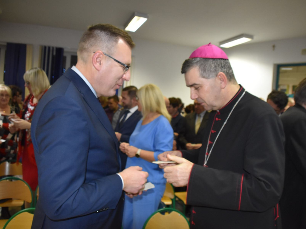 Czas radujących się serc i podniosłych słów