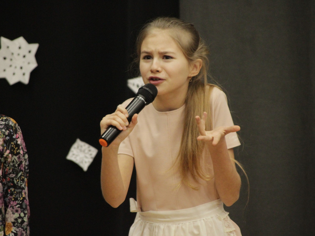 SP nr 6 : Jasełka z pięknym przesłaniem