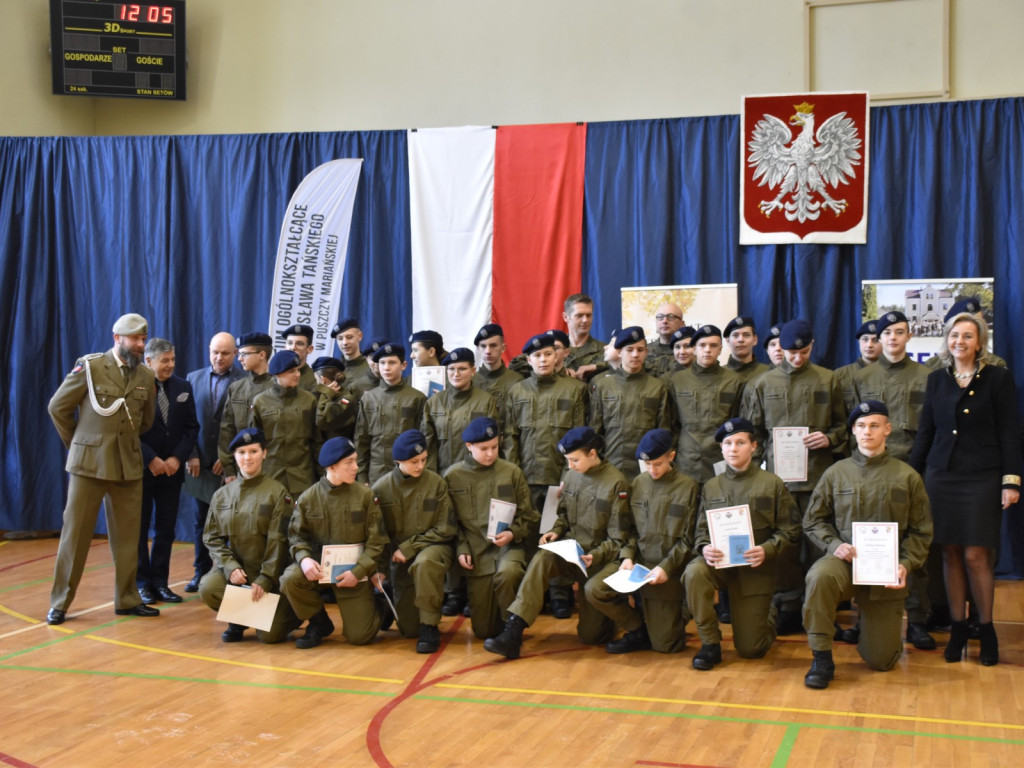 Ślubowanie w szkole wysokich lotów