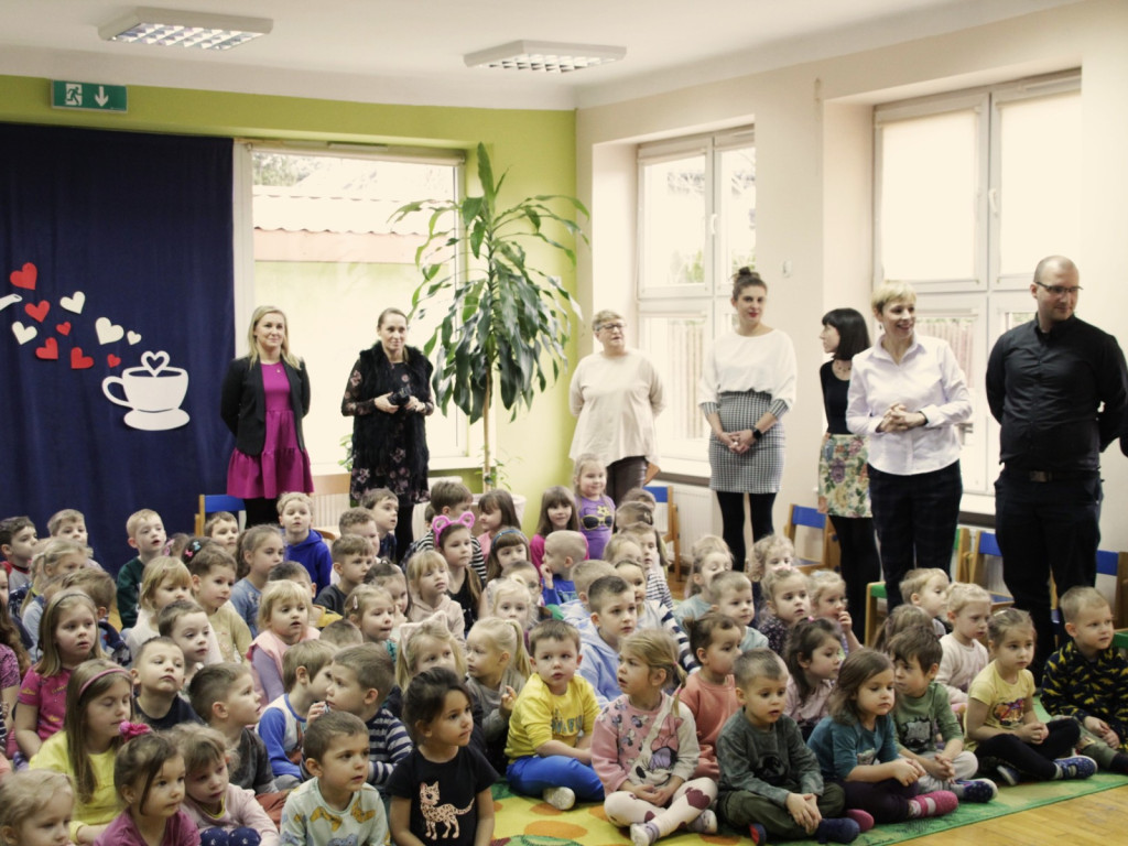 Wyjątkowe spotkanie z  Joanną Papuzińską w Przedszkolu Nr 5