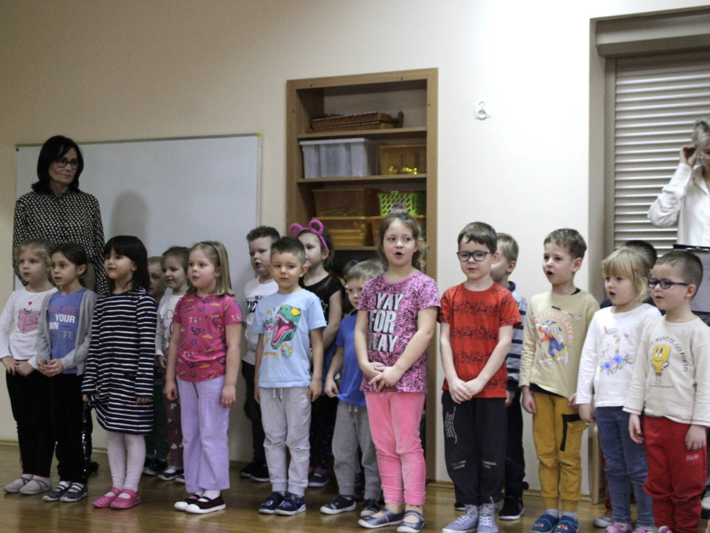 Wyjątkowe spotkanie z  Joanną Papuzińską w Przedszkolu Nr 5