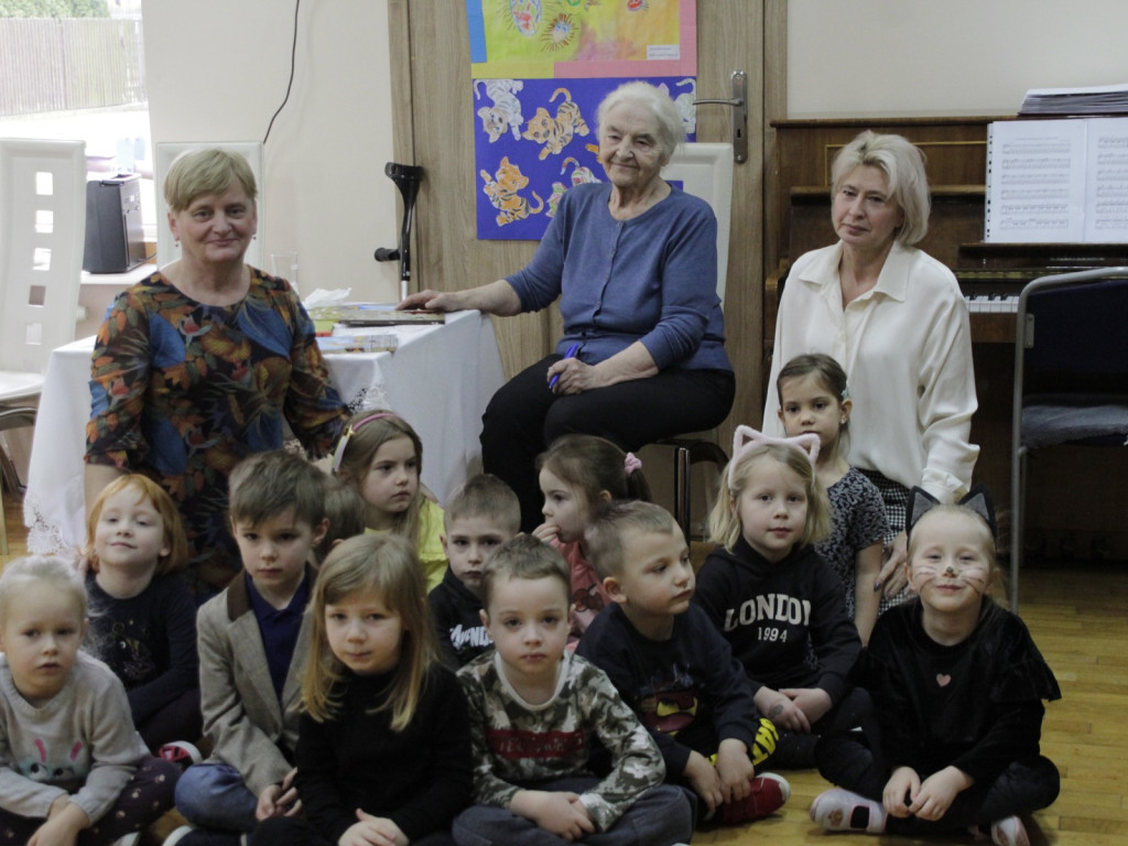 Wyjątkowe spotkanie z  Joanną Papuzińską w Przedszkolu Nr 5