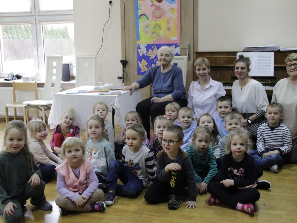Wyjątkowe spotkanie z  Joanną Papuzińską w Przedszkolu Nr 5