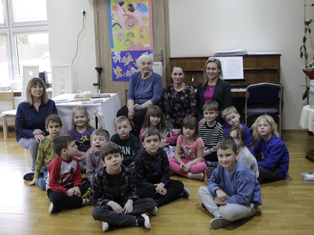 Wyjątkowe spotkanie z  Joanną Papuzińską w Przedszkolu Nr 5