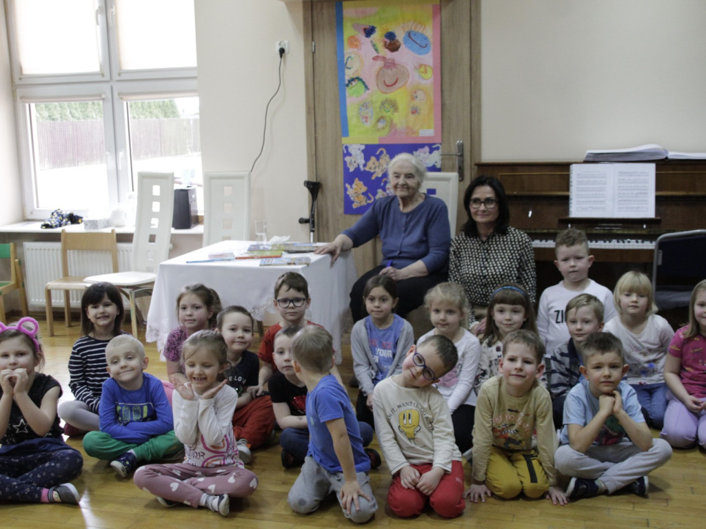 Wyjątkowe spotkanie z  Joanną Papuzińską w Przedszkolu Nr 5