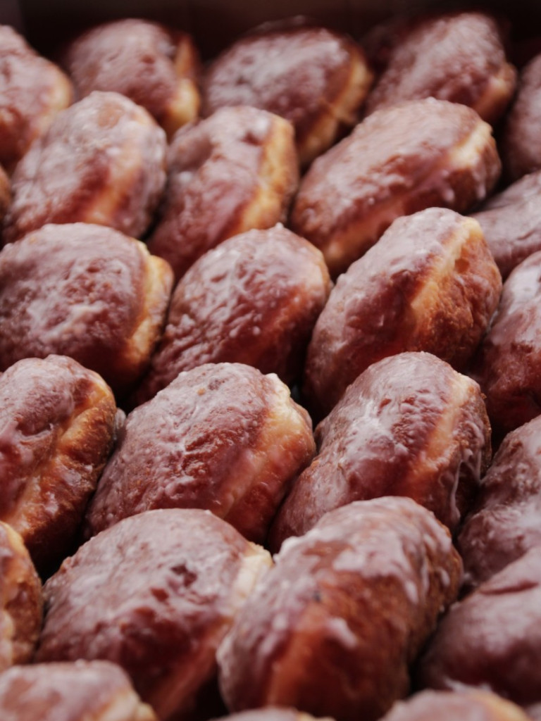 Najsłodszy dzień w roku - przed Magistratem