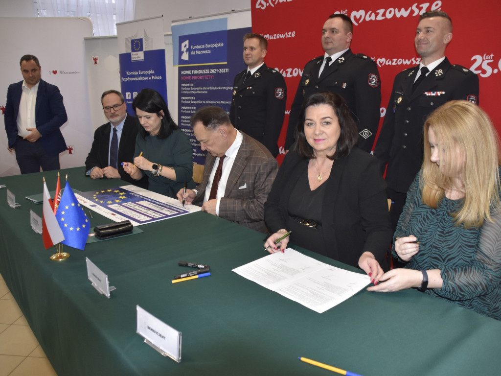 Mazowsze - 188 wozów pożarniczych ze wsparciem UE, też dla naszych strażaków