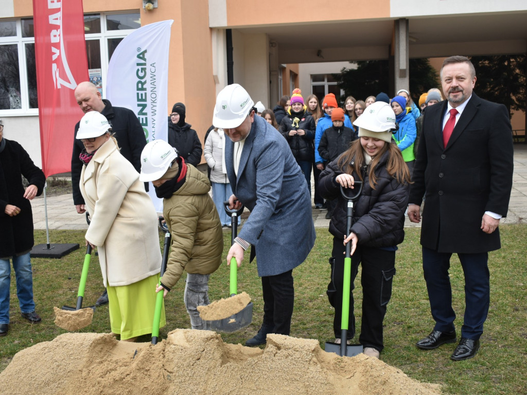 Rozbudowa SP nr 3 oficjalnie rozpoczęta